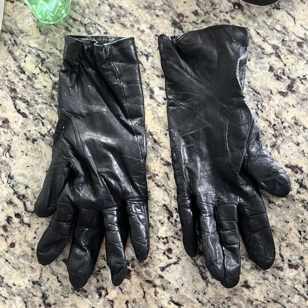 Leather gloves - Picture 2 of 6